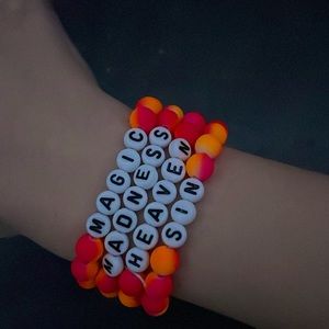 mmhs bracelet- great for eras tour trading!